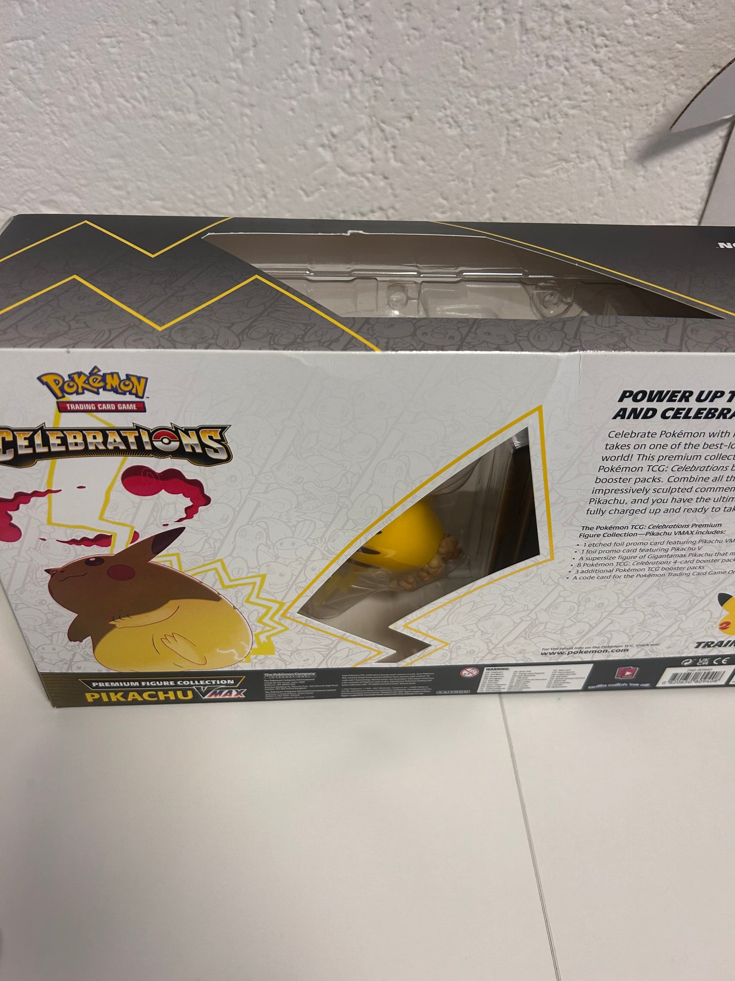 Pokemon Karten OVP Premium Figuren Kollektion Vmax Pikachu Englisch