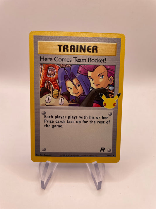 Pokemon Karte Trainer Celebration Here Comes Team Rocket 15/82 Englisch