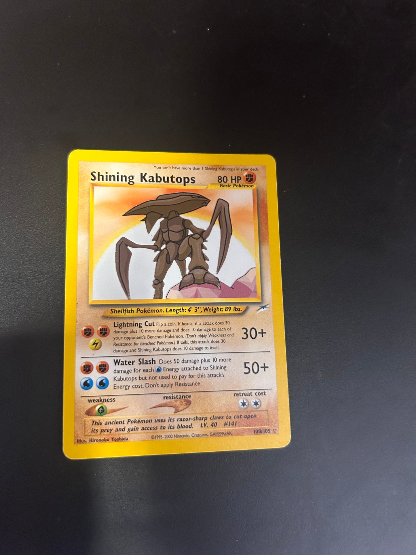 Pokemon Karte Schimmerndes Kabutops 108/105 Englisch