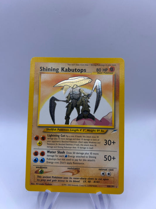 Pokemon Karte Schimmerndes Kabutops 108/105 Englisch