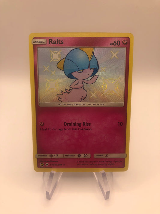 Pokemon Karte Holo Ralts SV34/SV94 Englisch