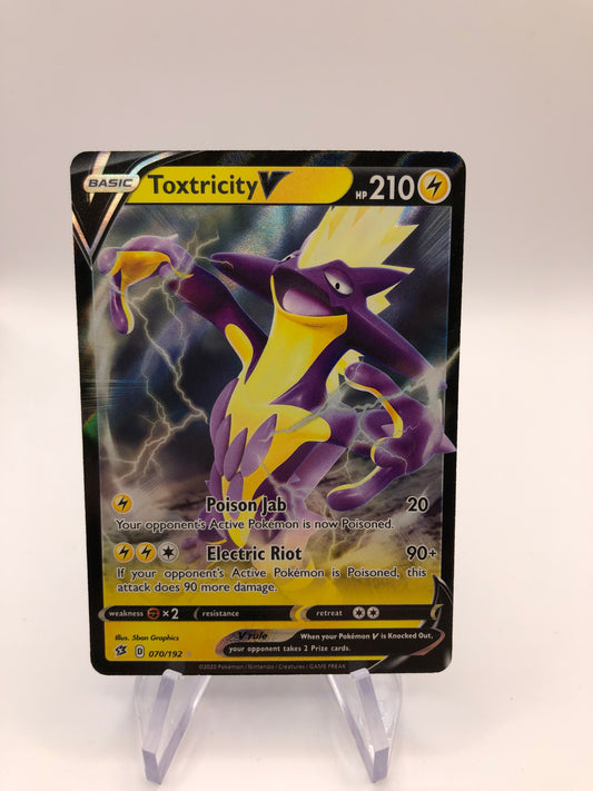 Pokemon Karte V Riffex 70/192 Englisch