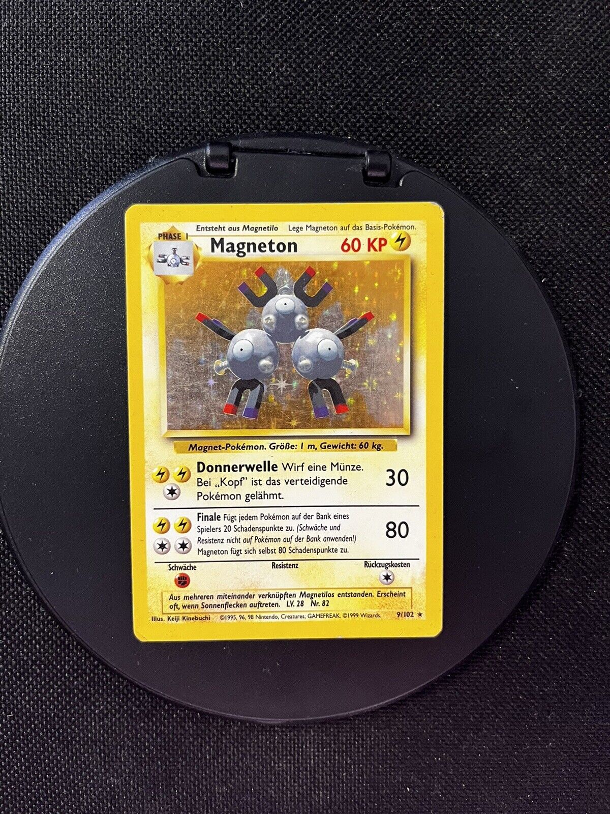 Pokemon Card Magneton - 9/102 Base Set Holo